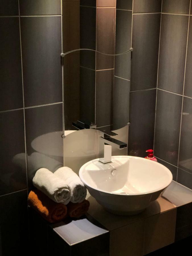Апартаменты Apartament Tipton Еленя-Гура Экстерьер фото